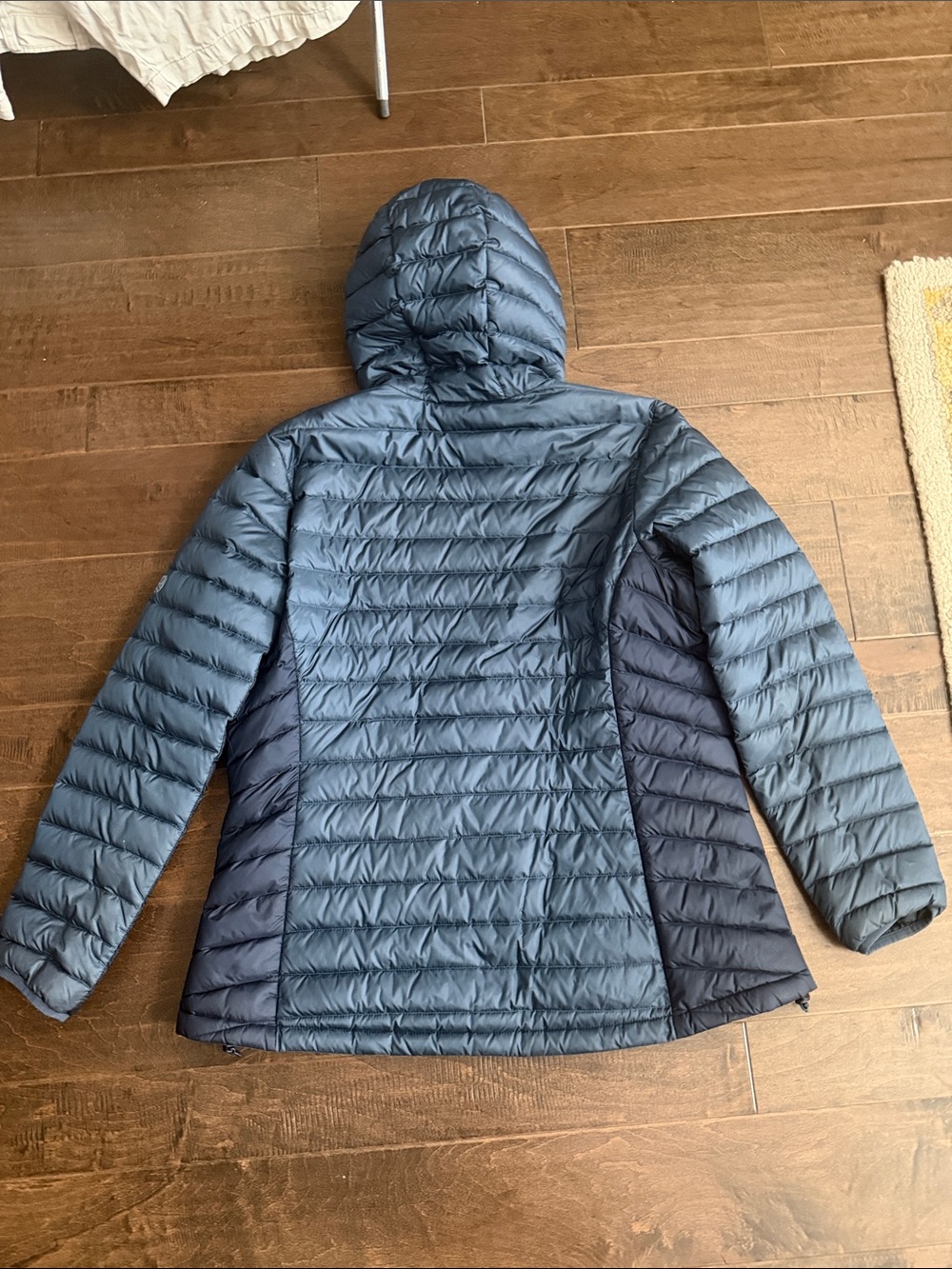 Mountain Hardwear Women's Two-Tone Hooded Down Puffer — Slate Blue & Navy - Picture 7 of 9